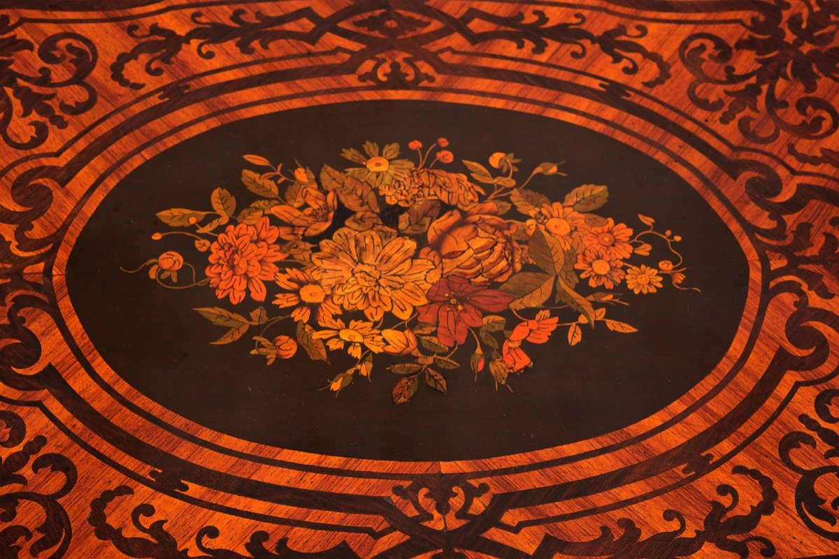 XIX Secolo, Napoleone III, Tavolino da lavoro intarsiato, con applicazioni in bronzo dorato-photo-4