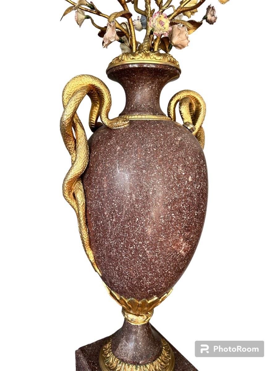 19th Secolo, coppia di vasi in porfido egiziano, bronzo dorato, porcellana-photo-2