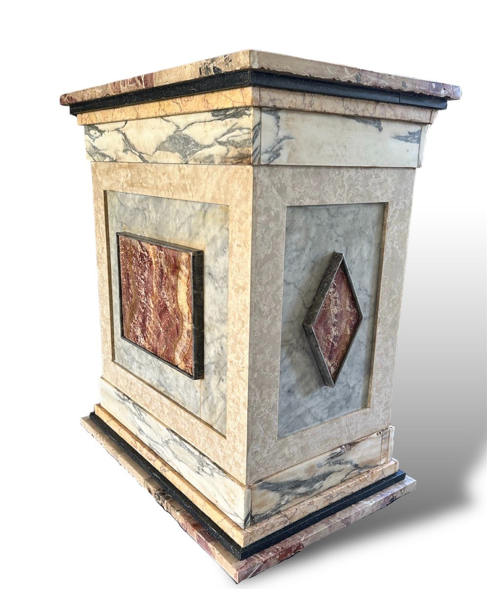 XX Secolo, Scultura in marmo con base in marmo policromo-photo-3