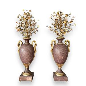 19th Secolo, coppia di vasi in porfido egiziano, bronzo dorato, porcellana