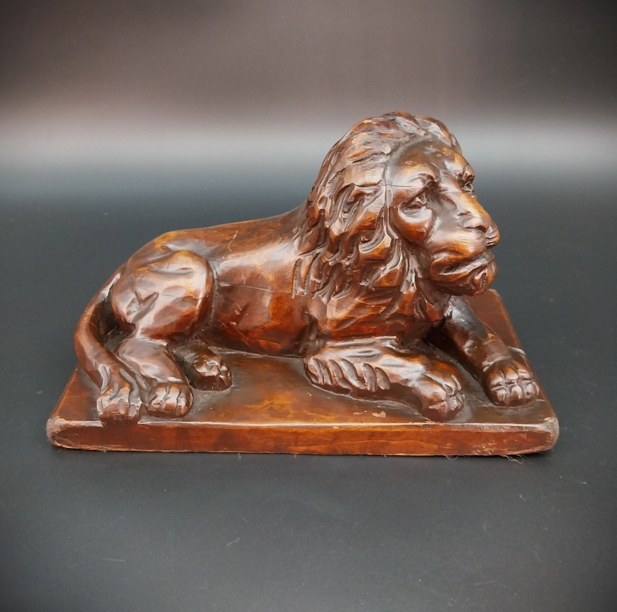 Scultura di leone in legno intagliato a mano, metà del XIX secolo.-photo-4