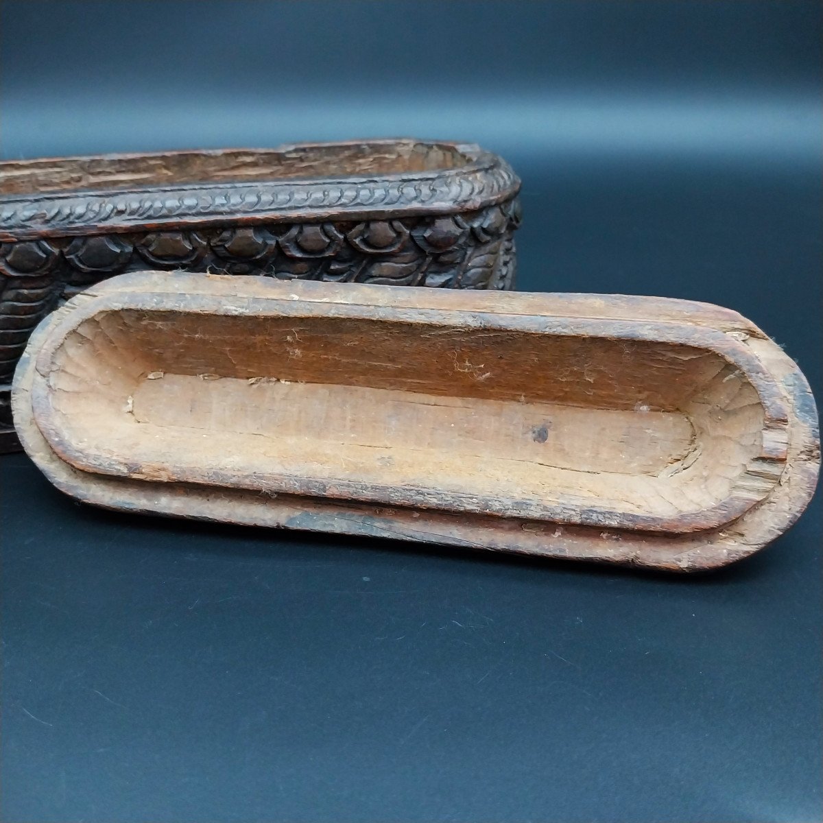 Scatola in legno intagliata a mano, epoca 700-photo-5