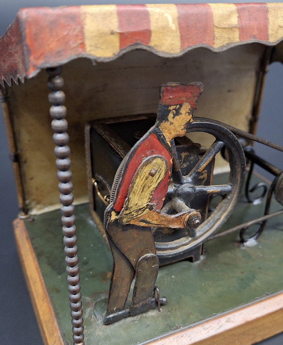 Raro Giocattolo antico a vapore meccanico con automa  e  carillon, epoca 1920-photo-5