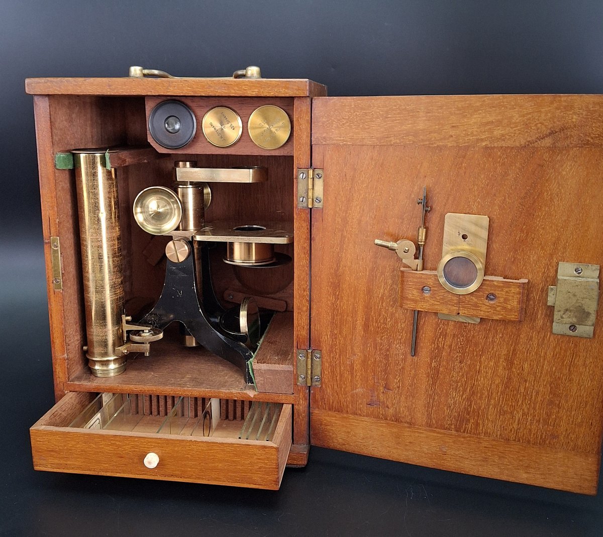 Microscopio in ottone  con custodia originale e accessori J.H.Steward London, 1870-photo-3