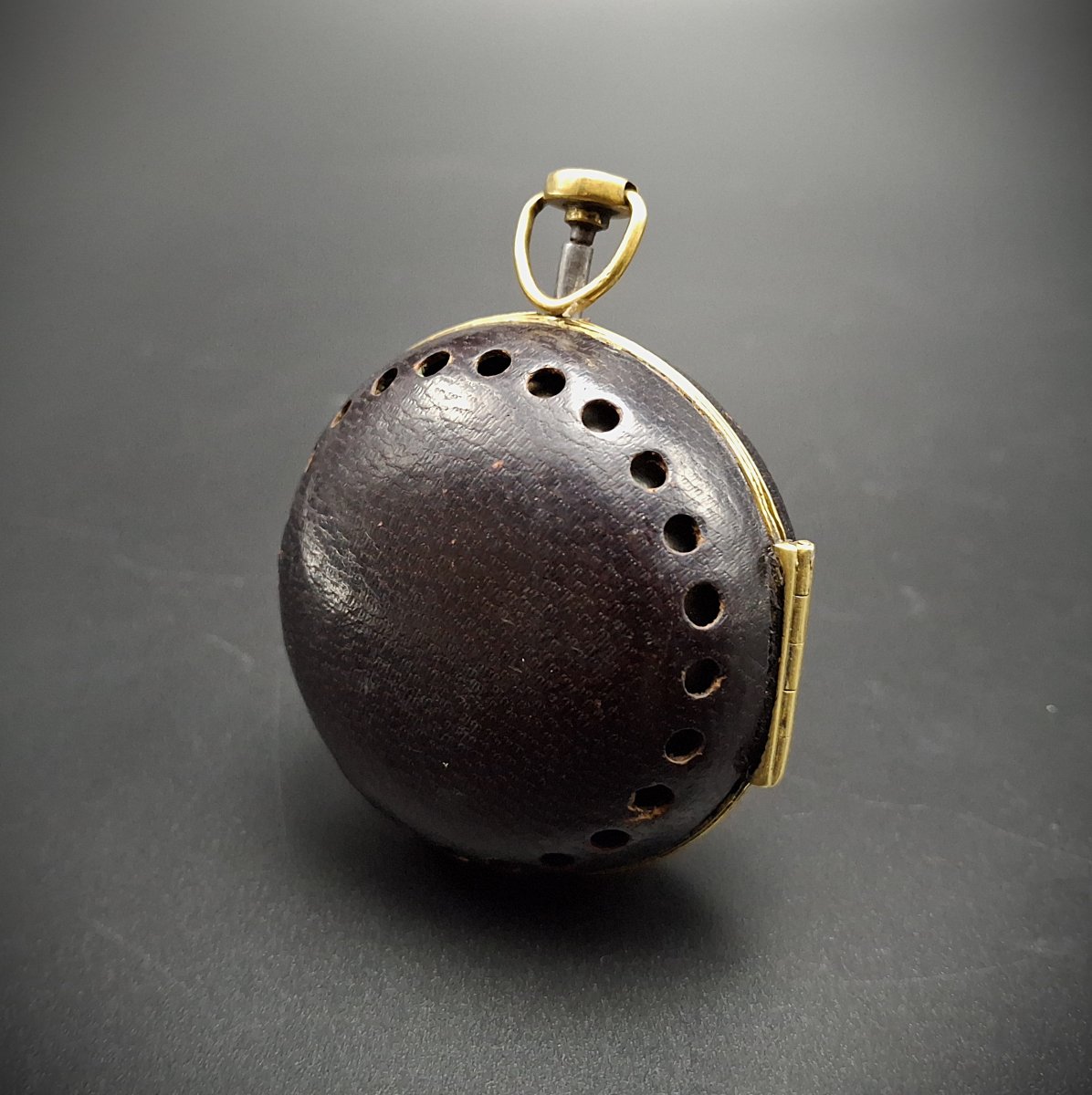 Raro orologio Oignon francese con funzione ripetizione, Jean Godde Laisne, 1695 circa.-photo-4