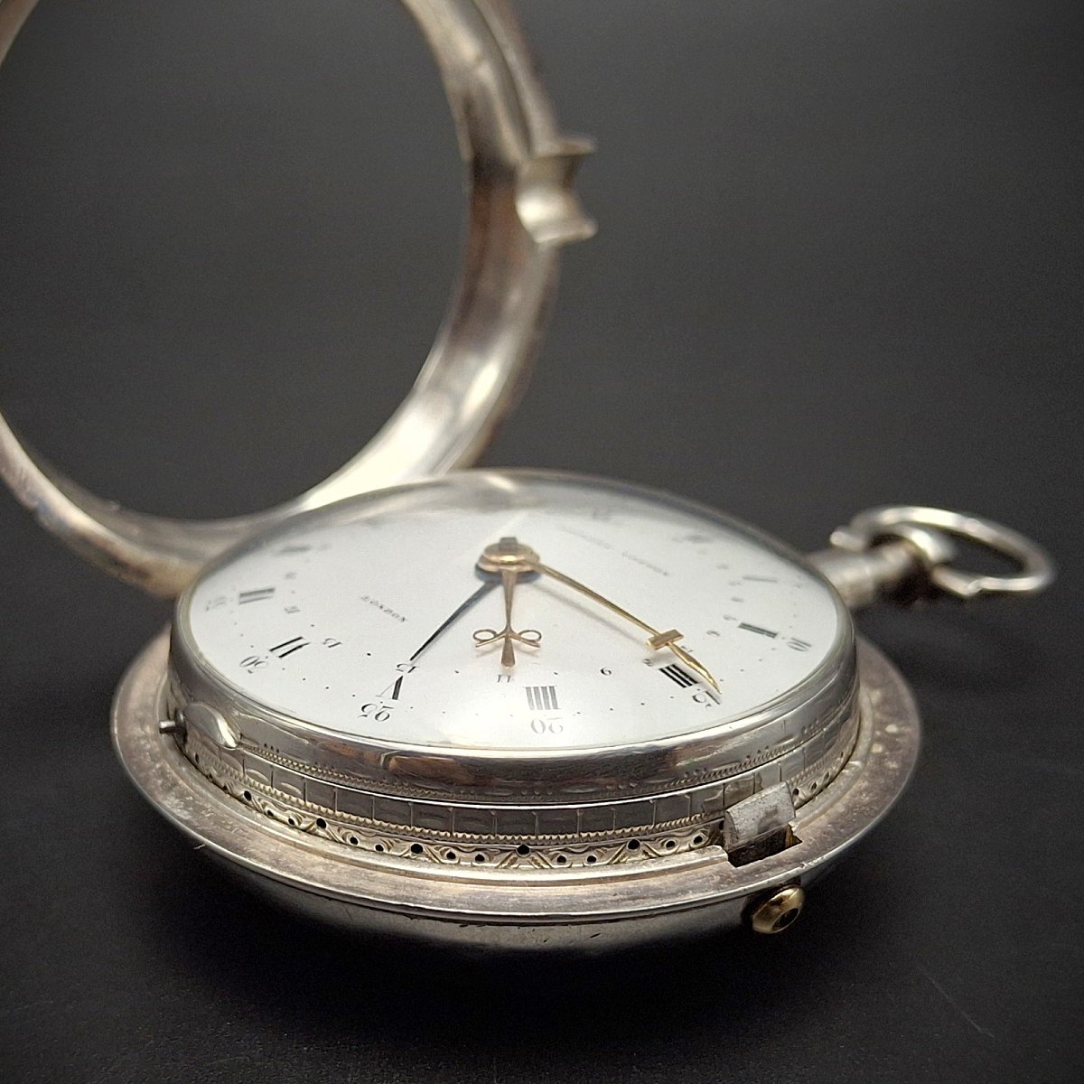 Orologio da tasca con scappamento a cilindro, ripetizione ore  e quarti, calendario, fine 700-photo-1