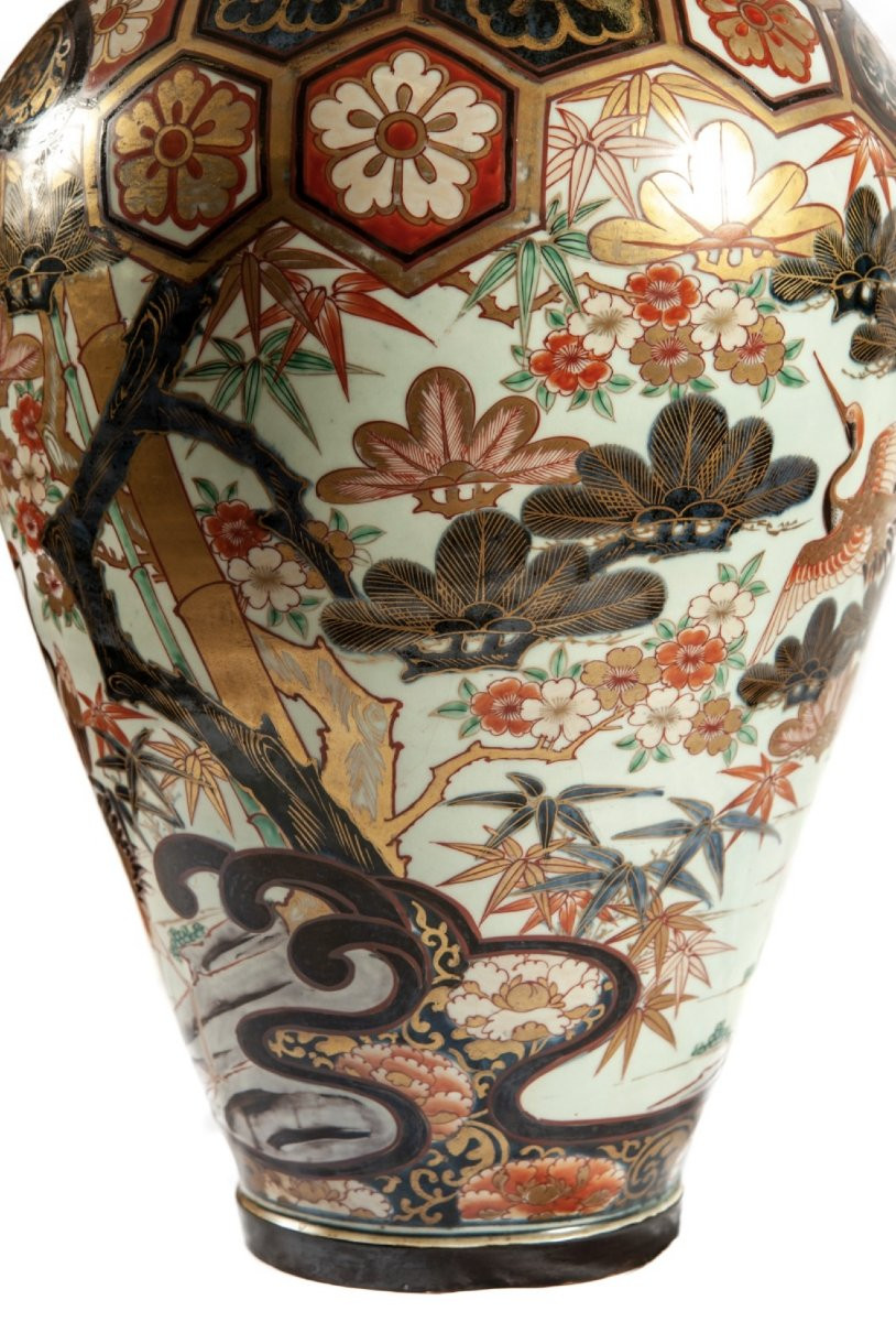 coppia di vasi giapponesi Imari di grandi dimensioni, periodo Genroku (ca. 1688–1704)-photo-1