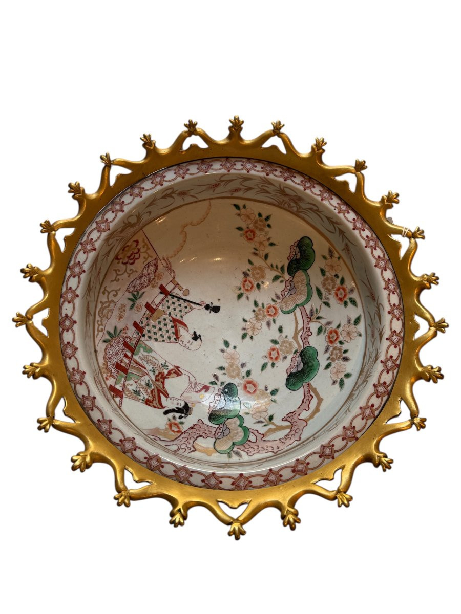 Tavolino da centro con porcellane giapponesi Imari e montature in bronzo dorato, Francia, XIX s-photo-3