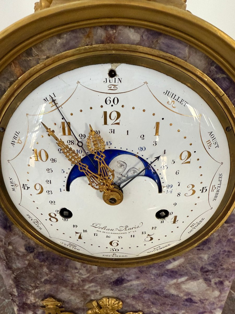 Orologio da mensola in ametista con quadrante astronomico e bronzi dorati-photo-2