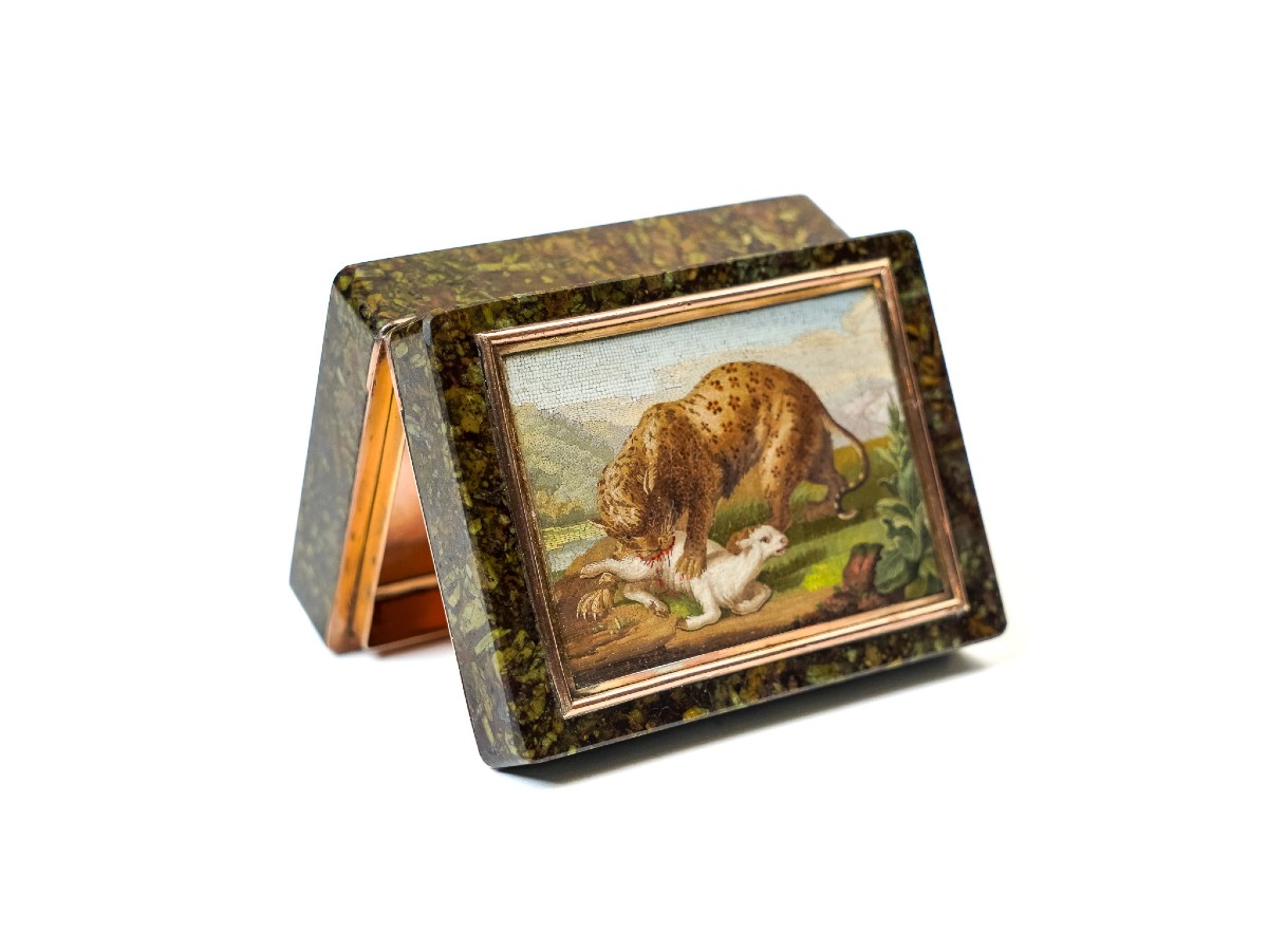 Tabacchiera in serpentino verde con micromosaico – Roma, fine XVIII / inizi XIX secolo