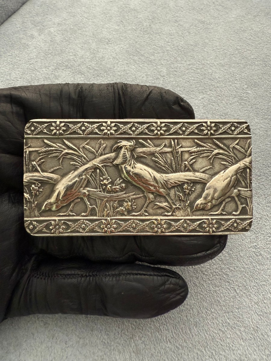 Scatola in argento sbalzato con decorazione di fagiani – Europa centrale, ca. 1880-1900