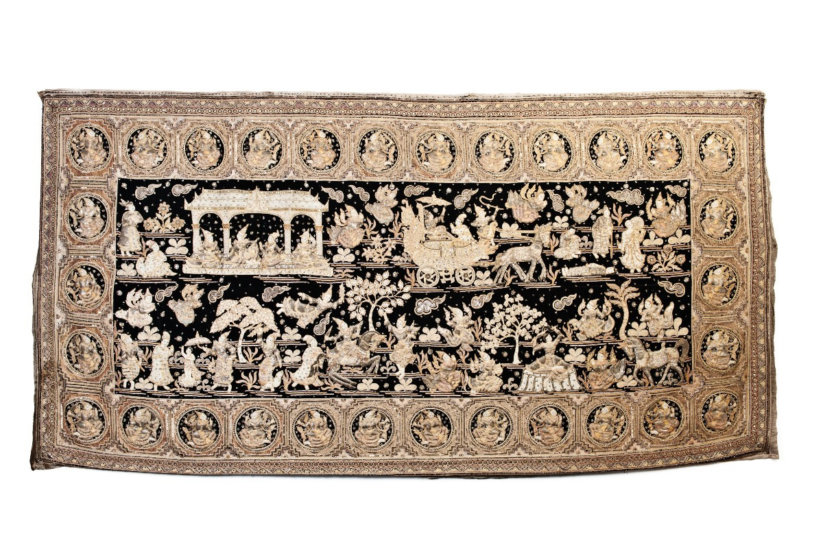 Kalaga birmano raffigurante scene della vita imperiale – Birmania, XIX secolo
