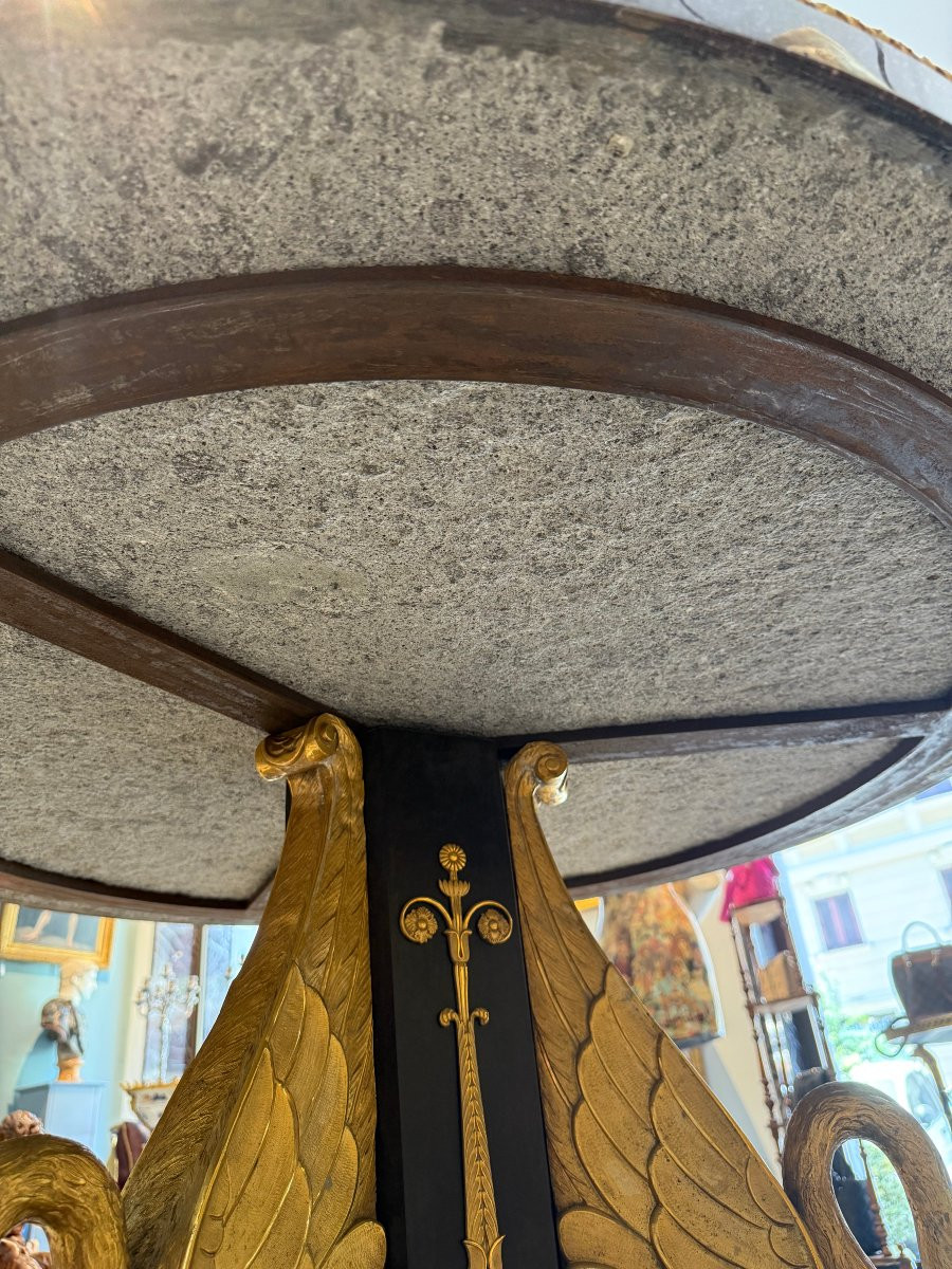 Tavolo da centro in bronzo dorato e patinato con piano in porfido rosso egiziano, Francia, prim-photo-1