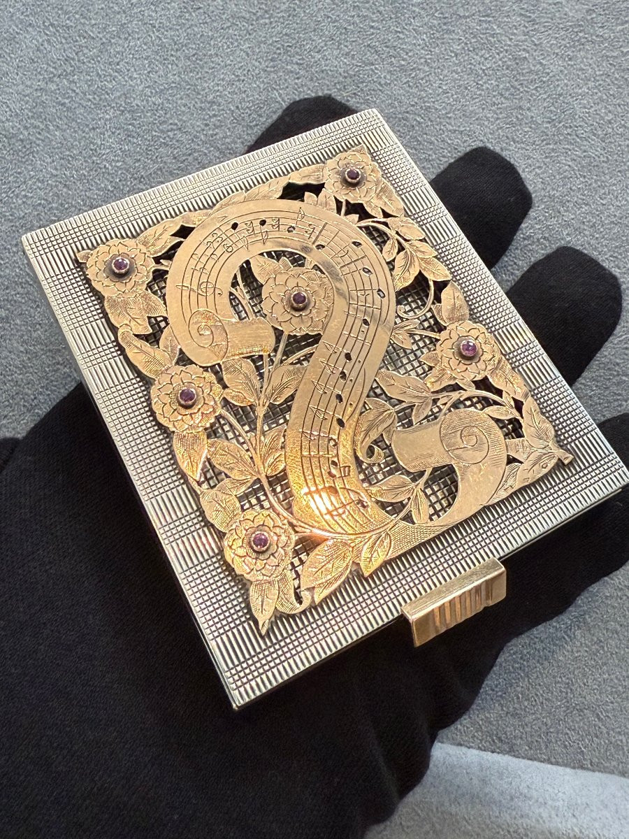 Tabacchiera multifunzionale in argento e oro con decoro musicale – Boucheron, Parigi, XX secolo-photo-3