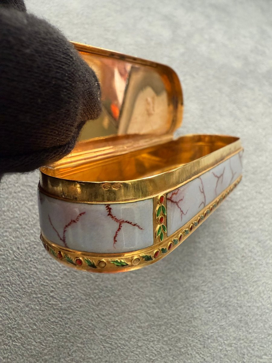 Tabacchiera in oro e smalti, Parigi, circa 1800-photo-3