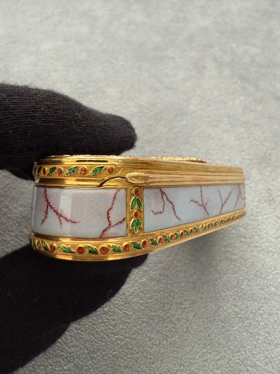 Tabacchiera in oro e smalti, Parigi, circa 1800-photo-2