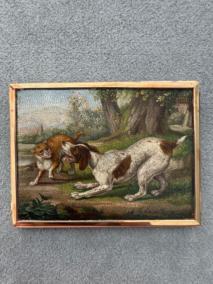 Placchetta in micromosaico romano con cane e gatto