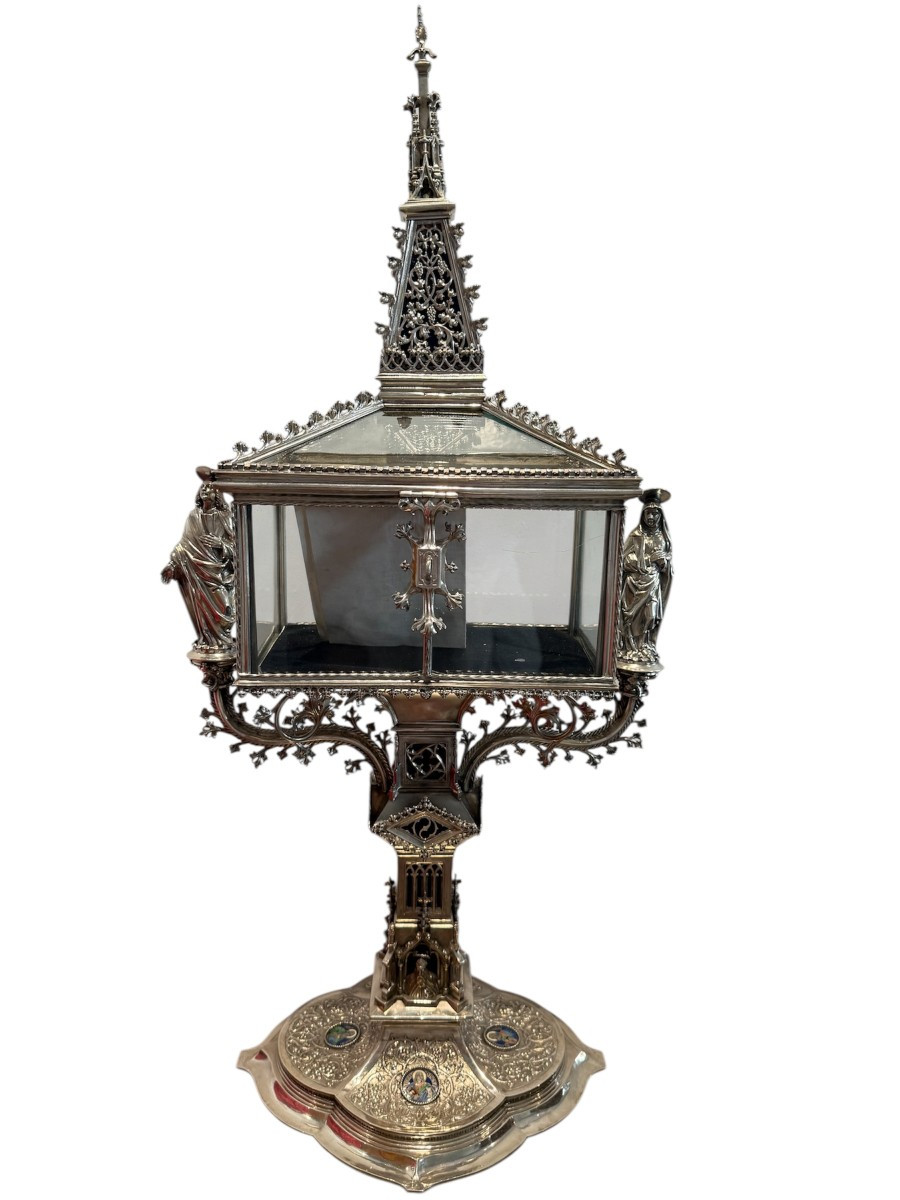 Reliquiario gotico in argento con smalti cloisonné