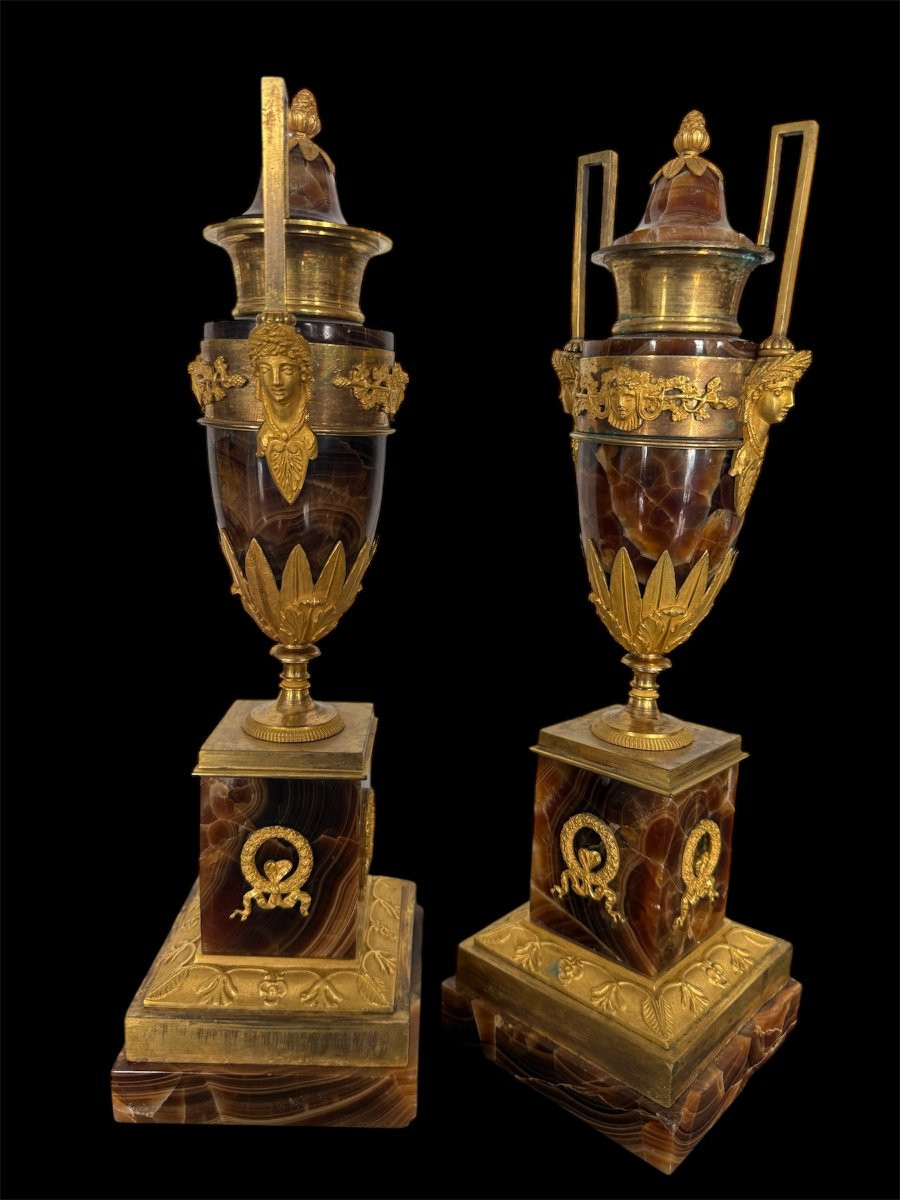 Coppia di vasi in alabastro tartarugato e bronzo dorato, Roma, fine del XVIII secolo, ambito Va-photo-2