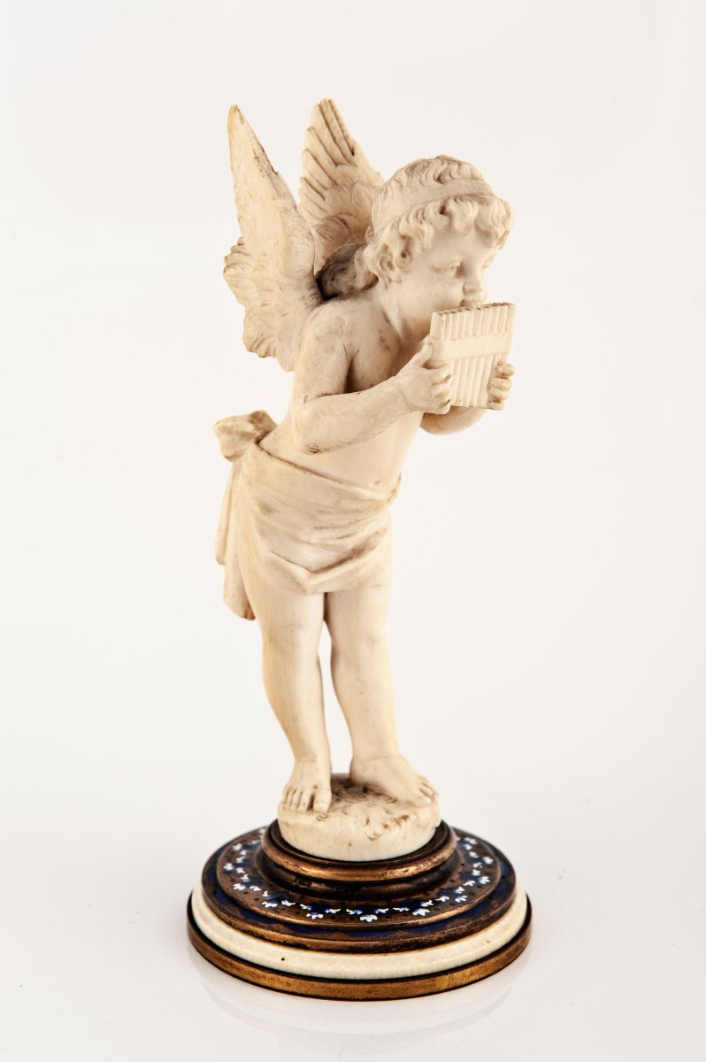 Putto musicante in avorio su base in metallo dorato e smalto cloisonné-photo-2