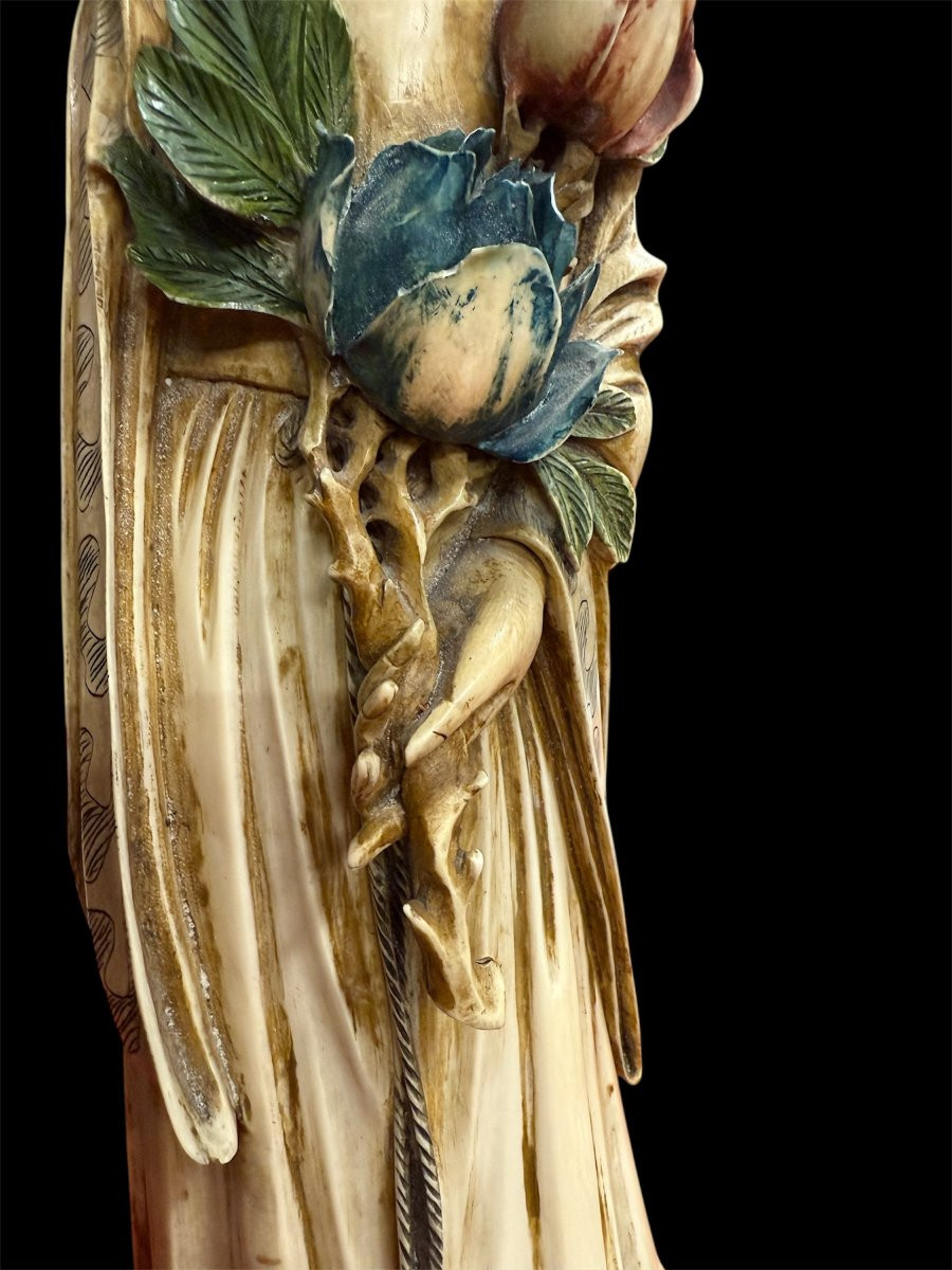 Coppia di grandi figure in avorio scolpito e policromato-photo-4