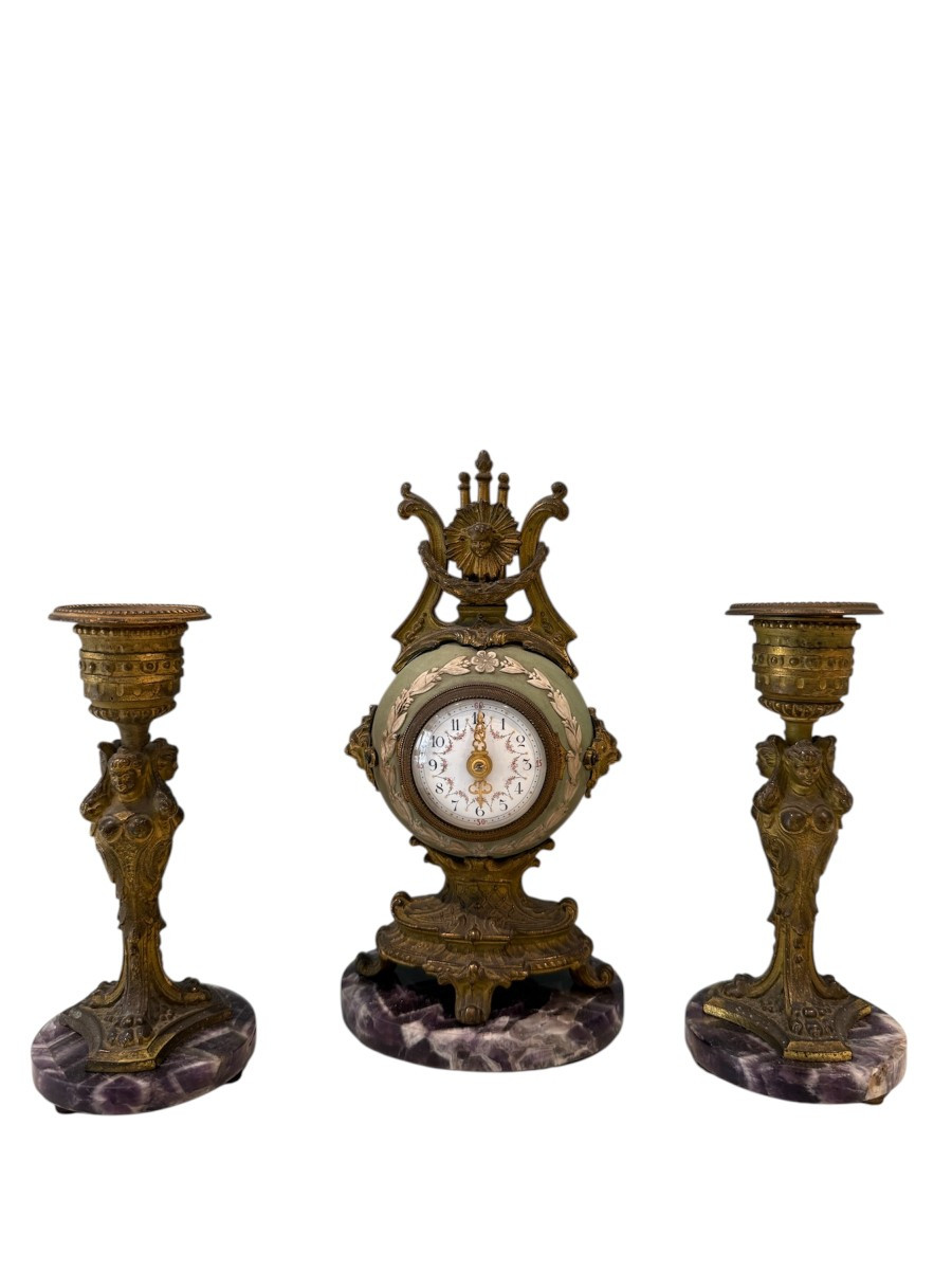 Trittico inglese da caminetto in porcellana di Witchwood, bronzo dorato e Blue John –XIX secolo