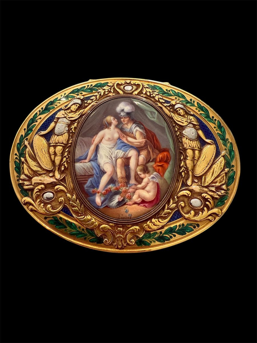 Tabacchiera francese in oro, smalti e miniature firmate “Comiot”-photo-3