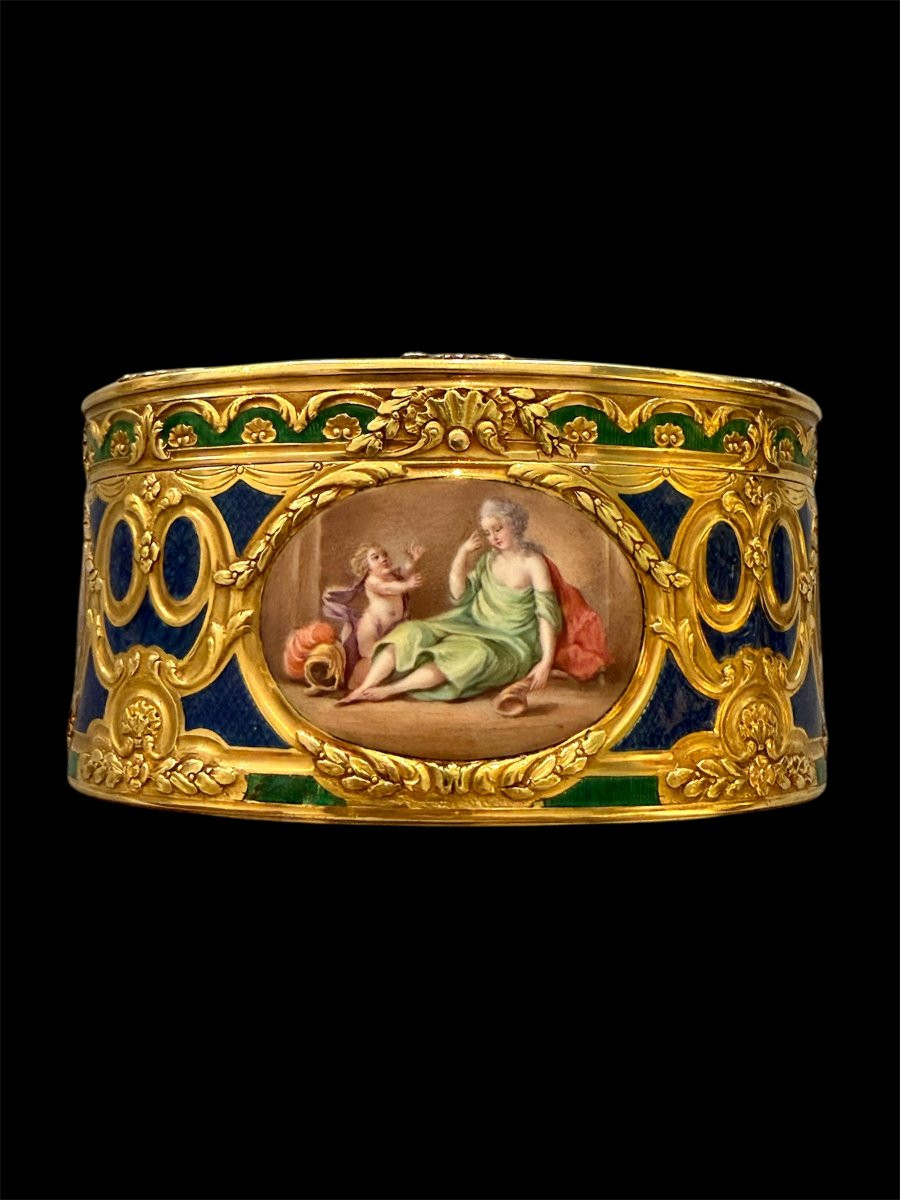 Tabacchiera francese in oro, smalti e miniature firmate “Comiot”-photo-3
