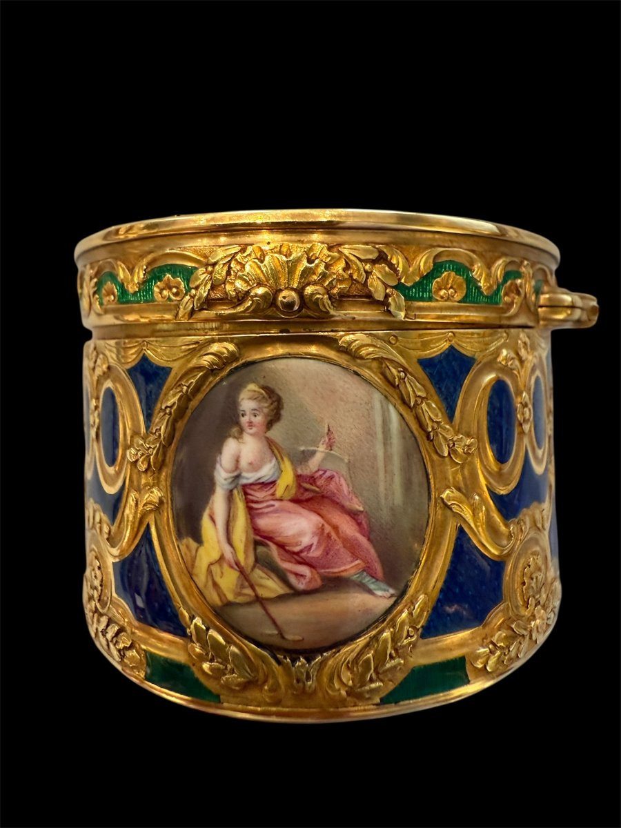Tabacchiera francese in oro, smalti e miniature firmate “Comiot”-photo-7
