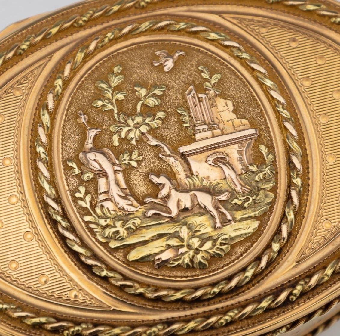 Tabacchiera ovale in oro a due colori, Parigi, c. 1780–1790, epoca Luigi XVI-photo-3