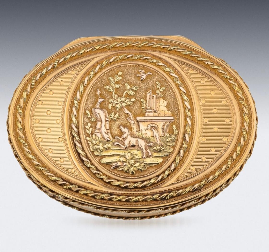 Tabacchiera ovale in oro a due colori, Parigi, c. 1780–1790, epoca Luigi XVI