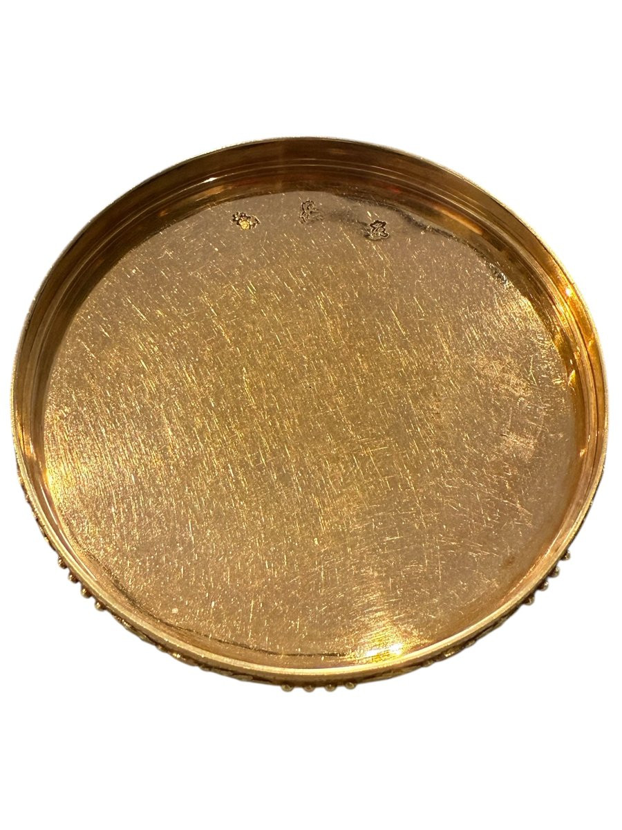 Tabacchiera rotonda in oro a tre colori, Georges Antoine Crozet, Parigi, 1781–1783-photo-5