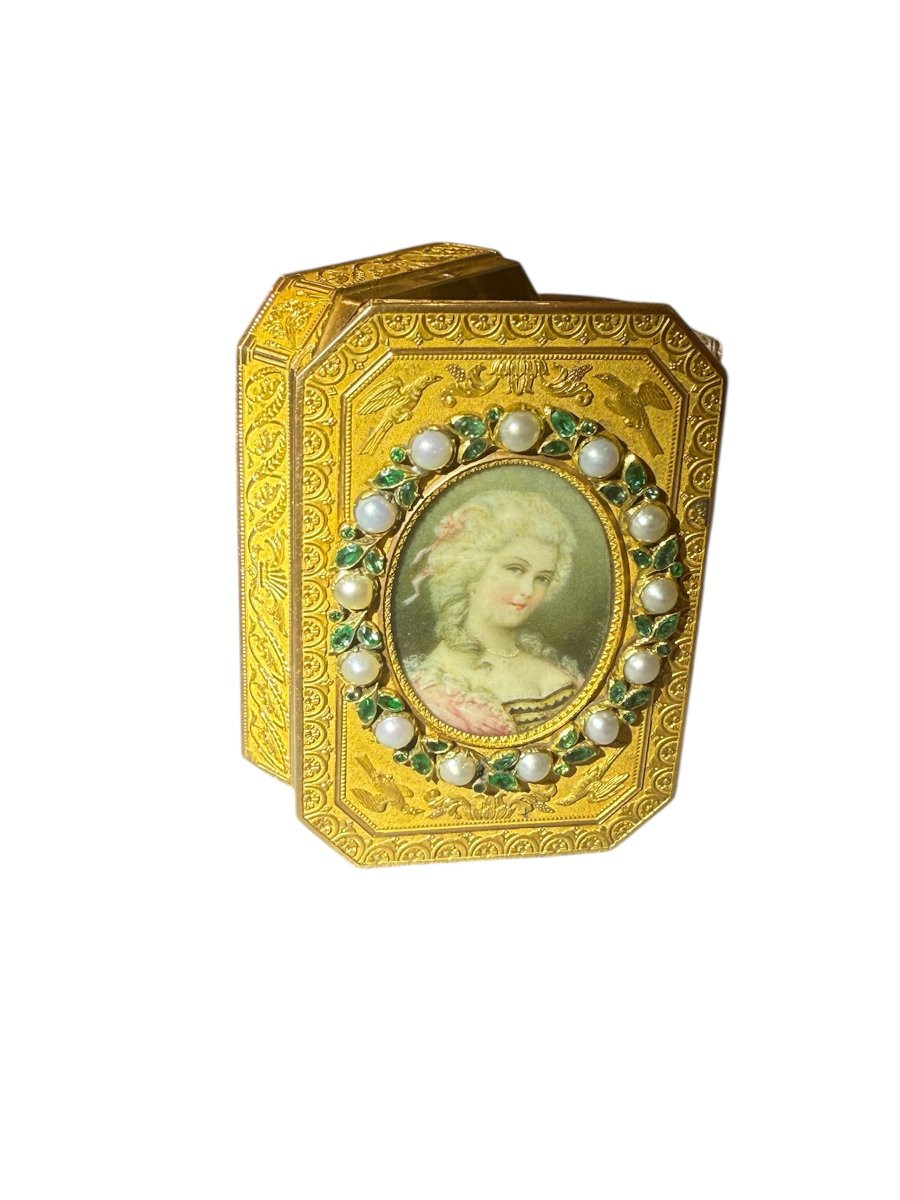 Tabacchiera in oro con miniatura firmata Jean-Baptiste Isabey (Nancy 1767 – Parigi 1855)-photo-3