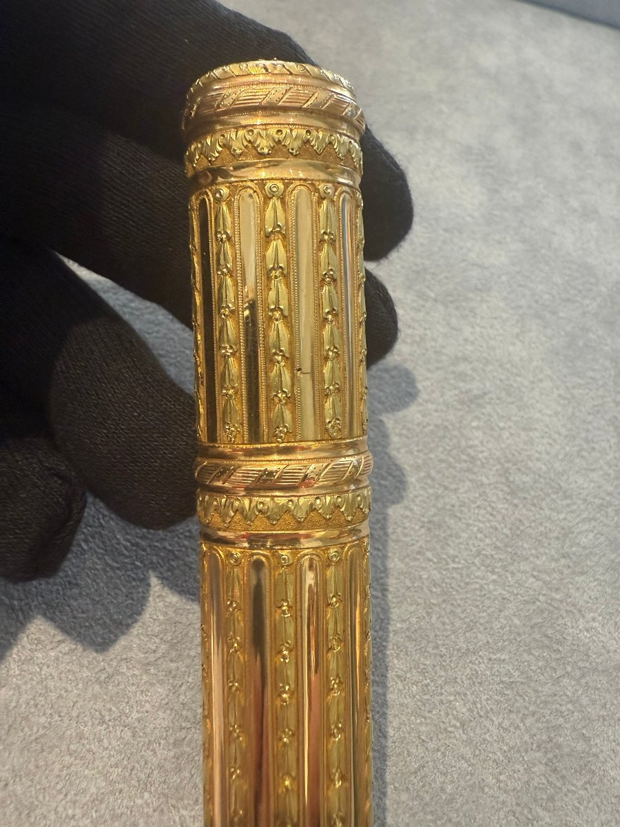 Étui in oro con astuccio originale in pelle di lucertola  Francia, Parigi, circa 1770-photo-2