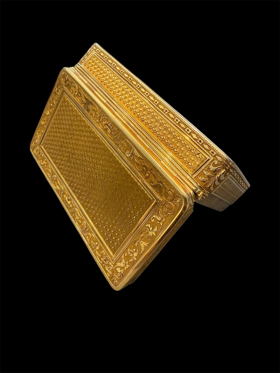 Tabacchiera rettangolare in oro, Francia, circa 1840–1860.-photo-4