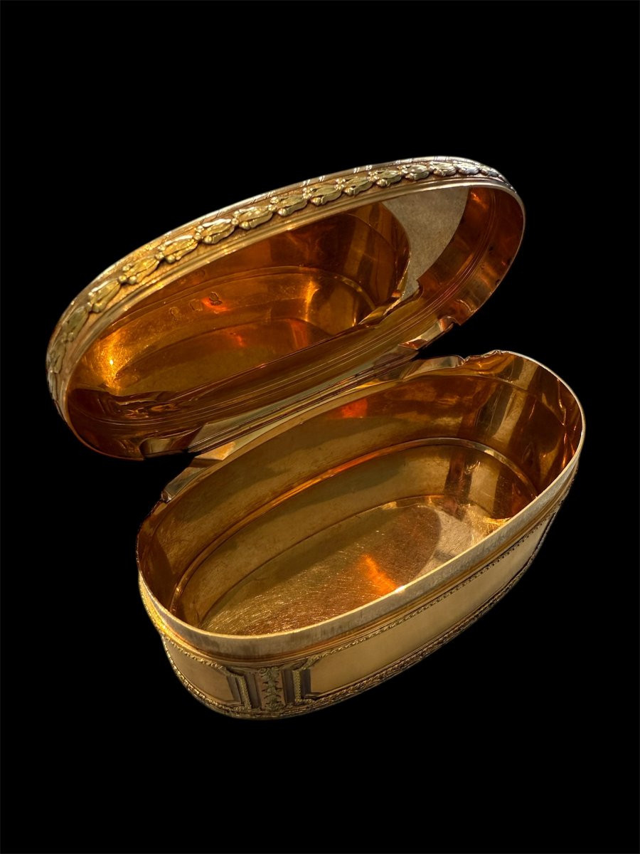 Tabacchiera ovale in oro con smalto figurato, Francia, fine XVIII – inizi XIX secolo-photo-4