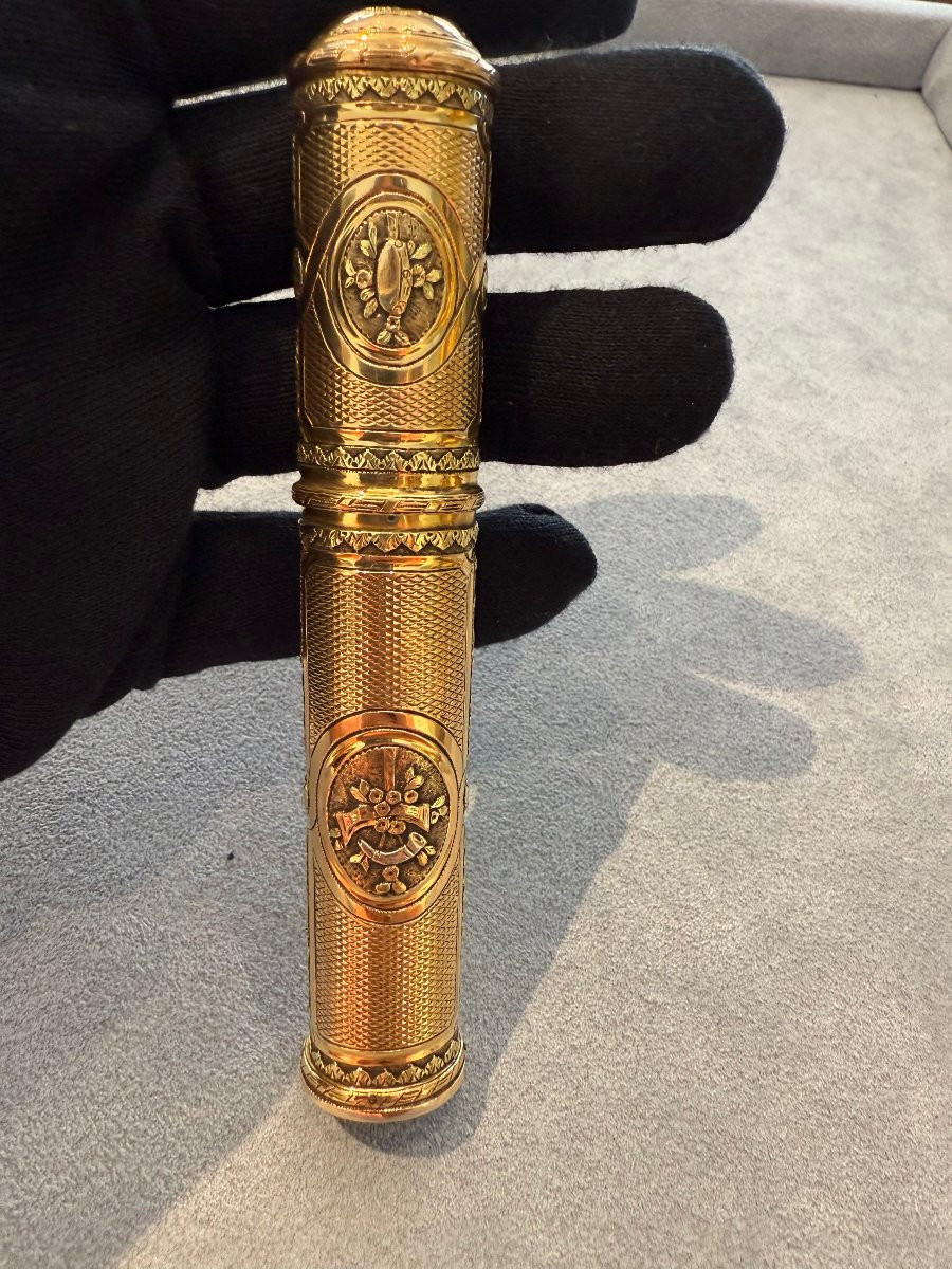 Etui “nécessaire à écrire” in oro inciso e guilloché-photo-2
