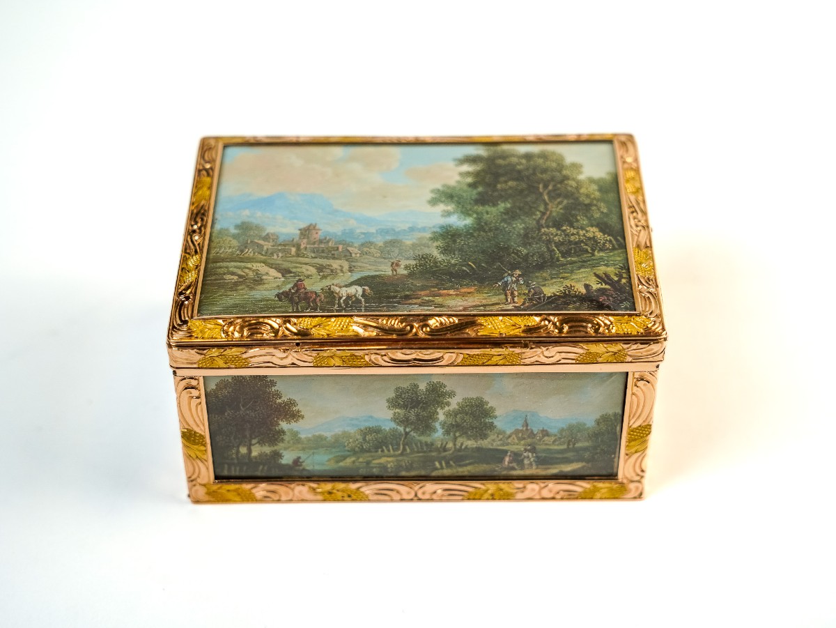 Tabacchiera in oro con miniature paesaggistiche  Germania, Berlino, ca. 1840