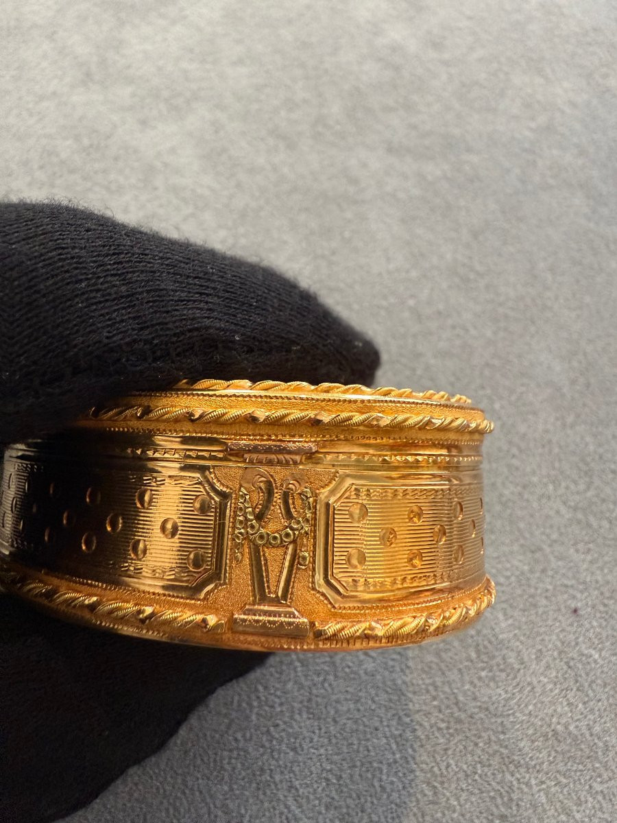 Tabacchiera in oro, Francia, periodo Luigi XVI (ca. 1780–1790)-photo-2