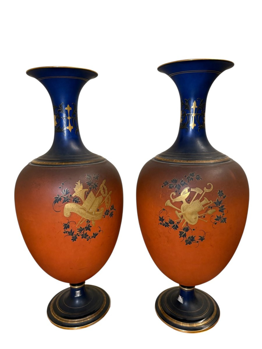 Coppia di vasi francesi in porcellana dipinta e dorata, XIX secolo-photo-3