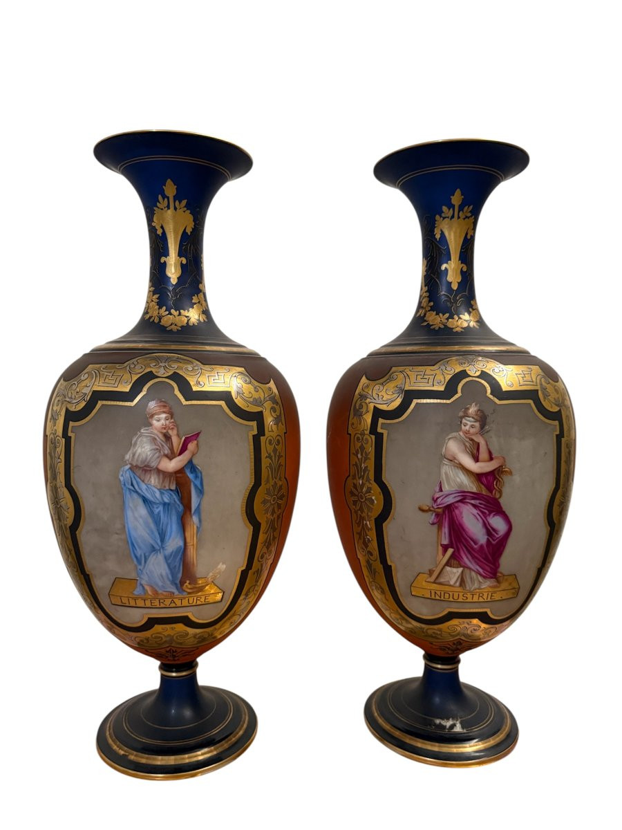 Coppia di vasi francesi in porcellana dipinta e dorata, XIX secolo-photo-4