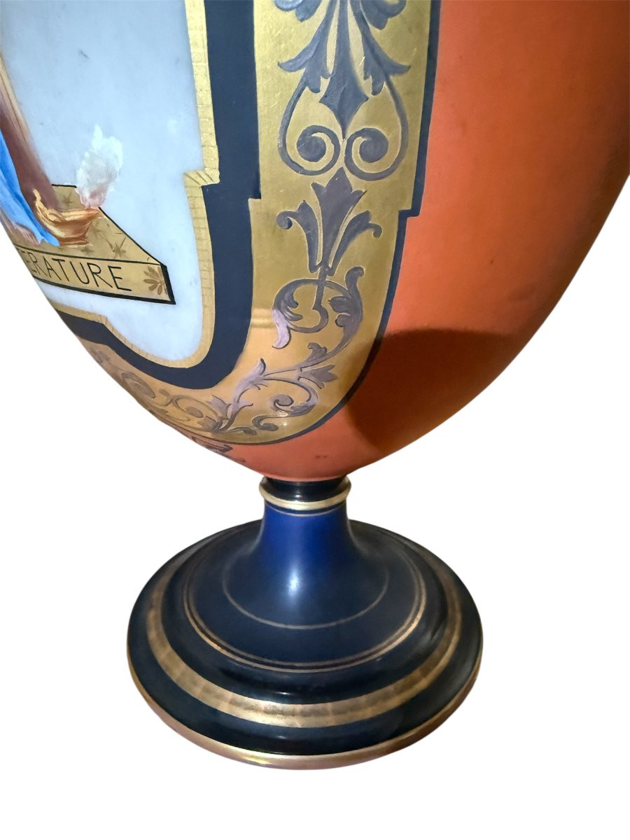 Coppia di vasi francesi in porcellana dipinta e dorata, XIX secolo-photo-6