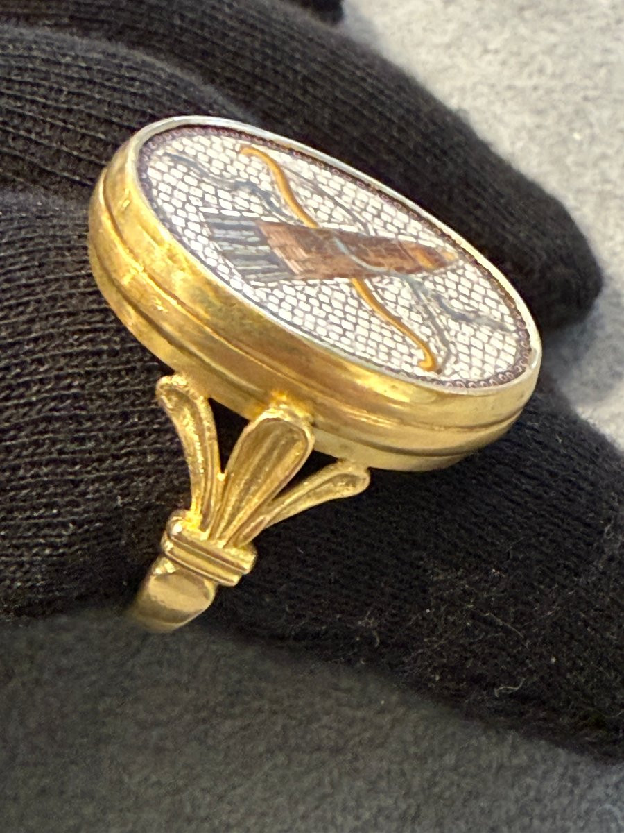 Anello in oro con micromosaico, Roma, fine XVIII secolo, attribuito a Giacomo Raffaelli-photo-1