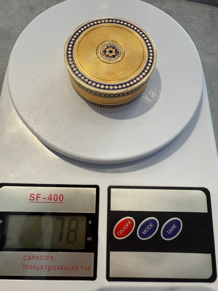 Tabacchiera in oro e smalti, Parigi 1774–1777-photo-6