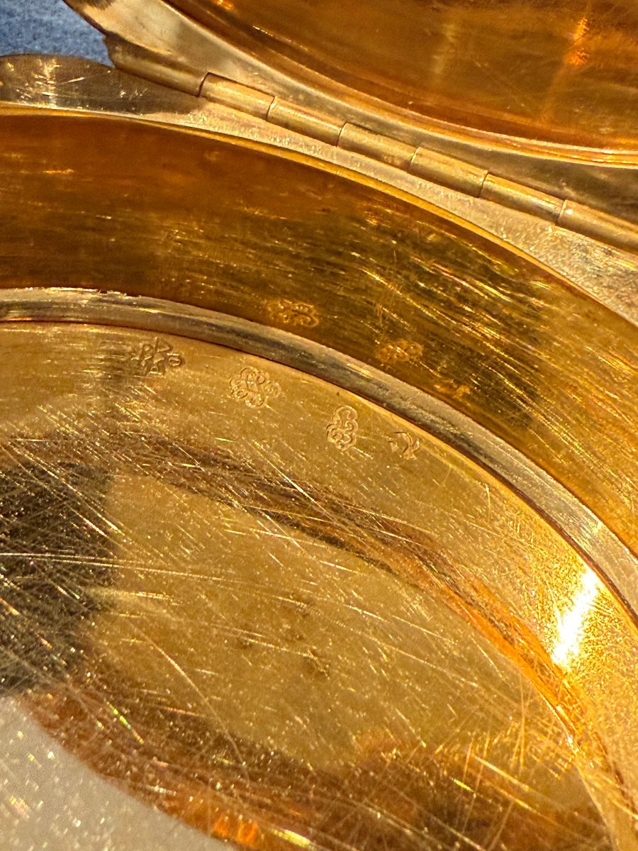 Tabacchiera ovale in oro 18 carati e smalti con miniatura   Francia (Parigi), ca. 1770–1790-photo-4