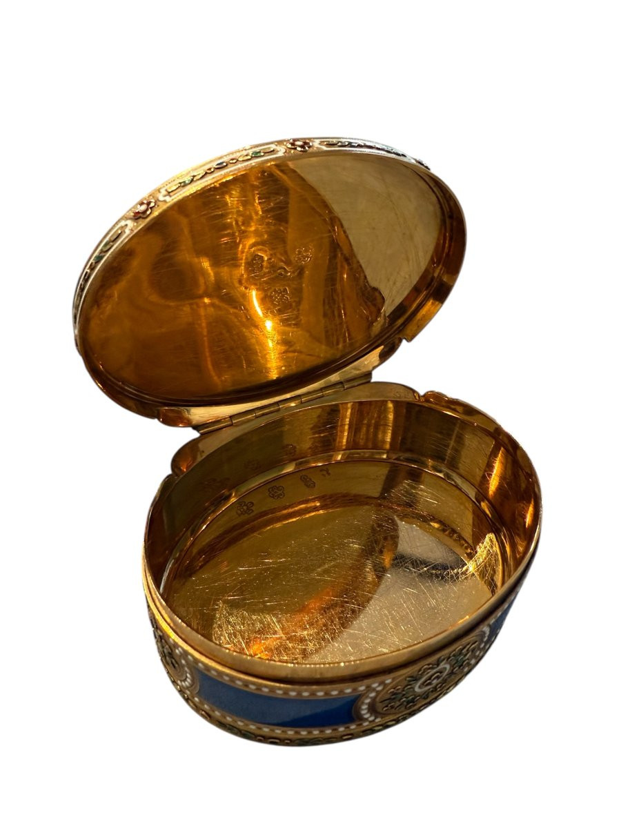 Tabacchiera ovale in oro 18 carati e smalti con miniatura   Francia (Parigi), ca. 1770–1790-photo-6