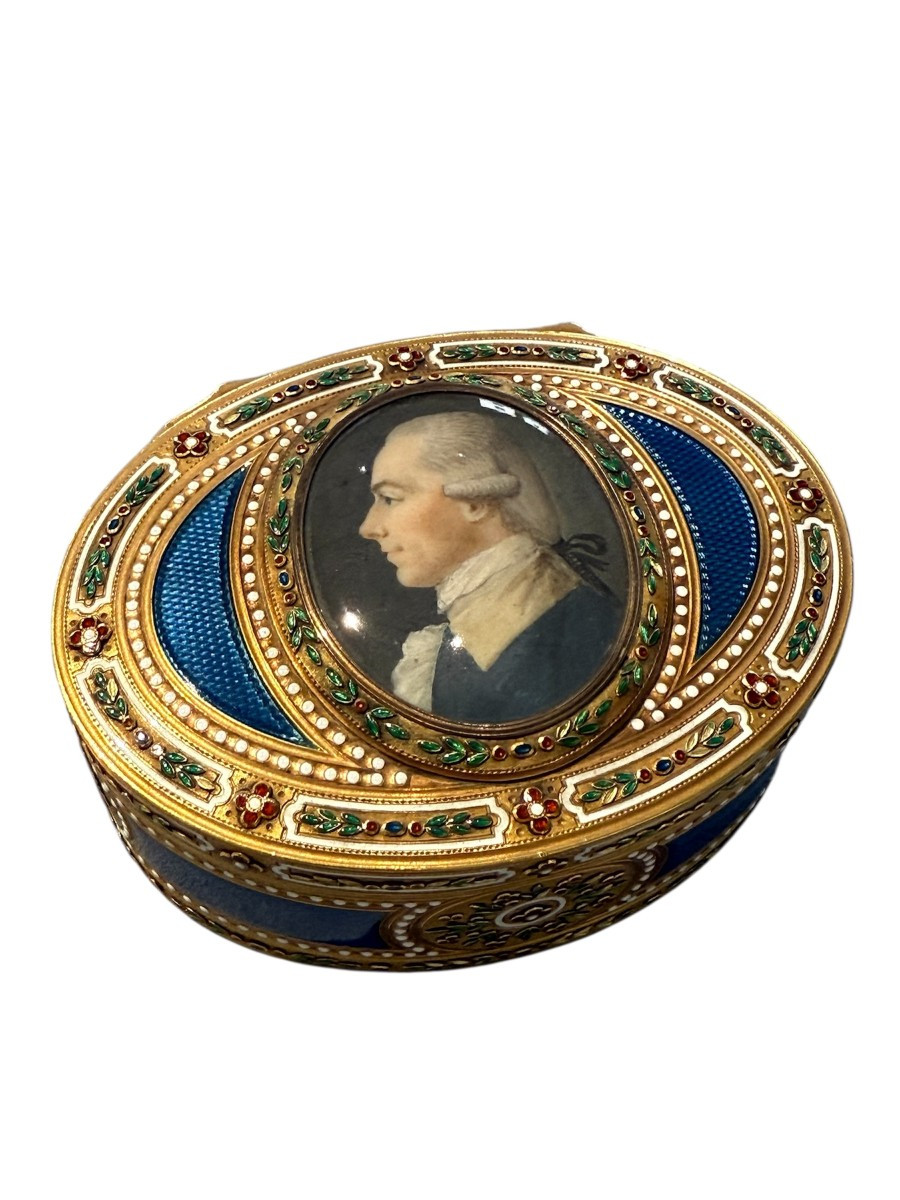 Tabacchiera ovale in oro 18 carati e smalti con miniatura   Francia (Parigi), ca. 1770–1790