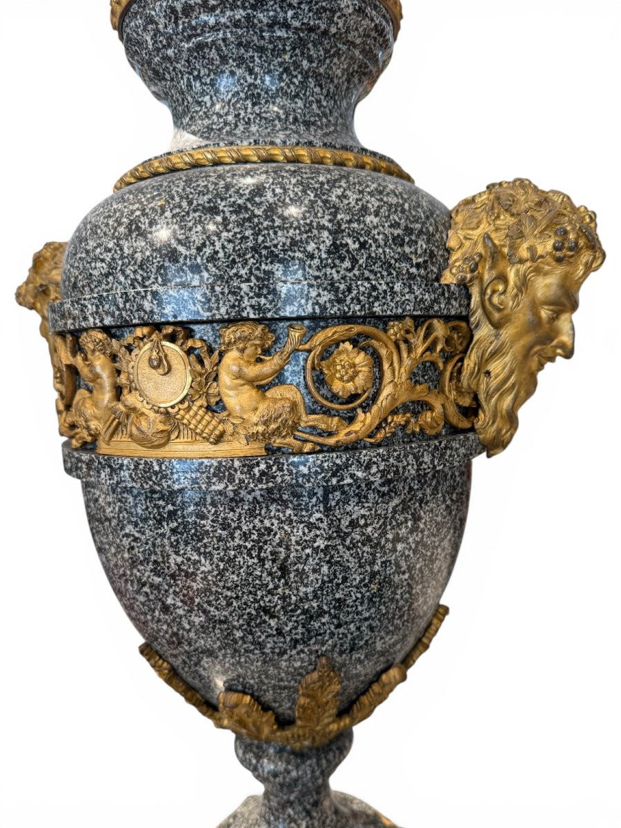 Coppia di vasi francesi in porfido grigio, attribuiti a Pierre-Philippe Thomire (1751-1843)-photo-5