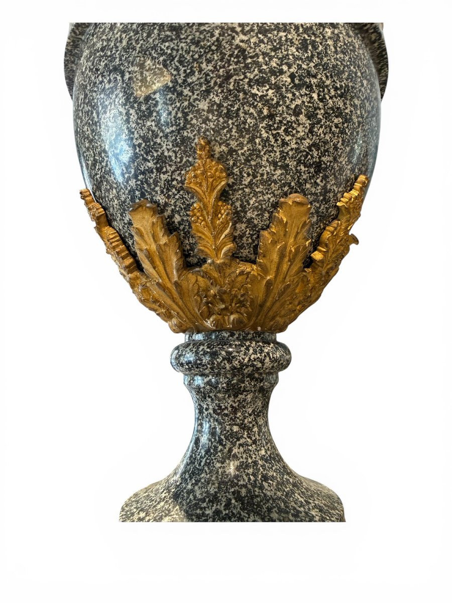 Coppia di vasi francesi in porfido grigio, attribuiti a Pierre-Philippe Thomire (1751-1843)-photo-6