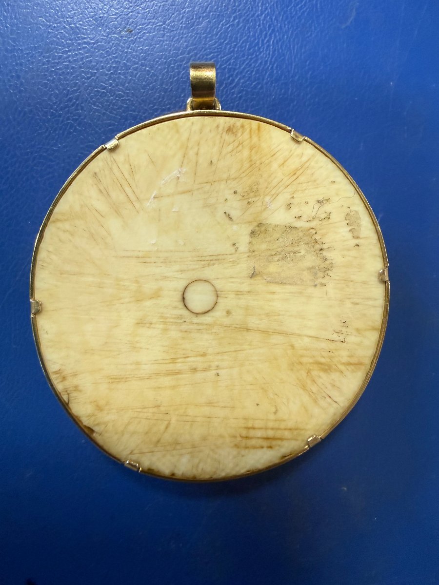 Pendente devozionale “Ecce Homo” in avorio scolpito e oro 18 carati -photo-4